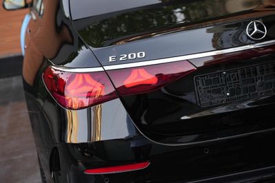 Mercedes Klasa E 200 AMG