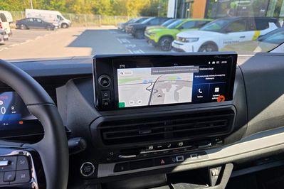 Opel Vivaro XL L2H1 EAT8 Zabudowa Brygadowa