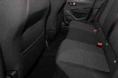 Peugeot 208 Edition e-DCS6 1.2 mHEV
