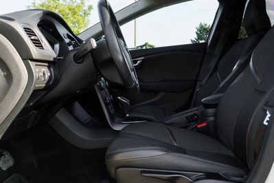 Volvo V40 T3 Drive-e Momentum