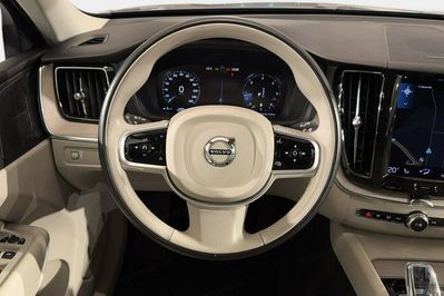Volvo XC60 B4 D AWD Momentum