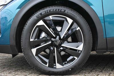 Peugeot 408 Business 1.2 mHEV e-DSC6