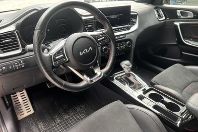 Kia ProCeed GT  1.6 T-GDI DCT