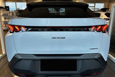 Peugeot 3008 GT Exclusive e-DCS6 1.2 mHEV