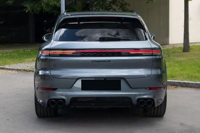 Porsche Cayenne S E-Hybrid Black Edition