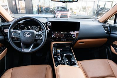 Lexus NX 450h+ Omotenashi AWD
