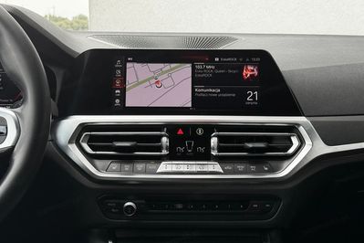 BMW Seria 3 Touring 318d Sport Line