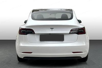 Tesla Model 3 RWD