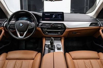 BMW Seria 5 Touring 520d xDrive
