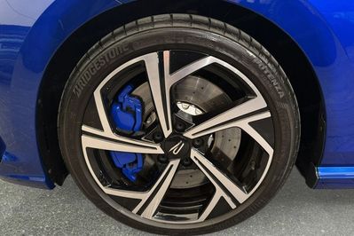 Volkswagen Golf VIII 2.0 TSI 4Motion R