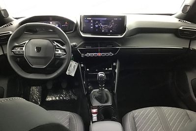 Peugeot 2008 ALLURE 1.2 PureTech