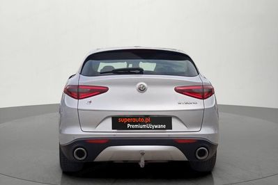 Alfa Romeo Stelvio 2.0 Turbo Business Q4 aut
