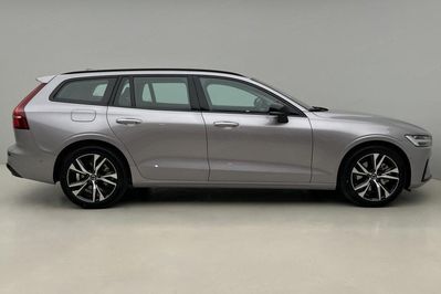 Volvo V60 B4 B Plus Dark