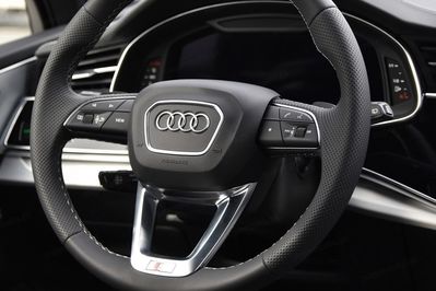 Audi Q7 50 TDI quattro S Line