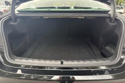 BMW Seria 3 318i Advantage