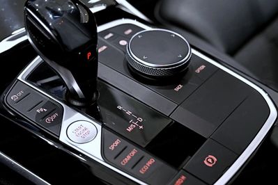 BMW Seria 3 318i Sport Line aut