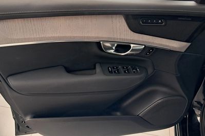Volvo XC90 B5 B AWD Plus Dark 7os