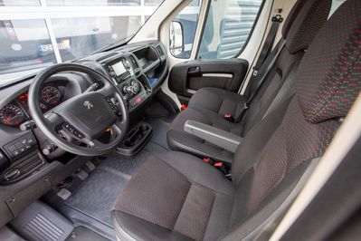 Peugeot Boxer Zabudowa Brygadowa + Skrzynia