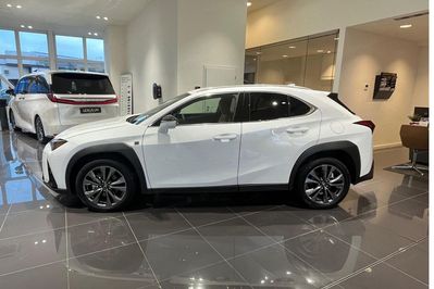 Lexus UX 300h F Sport Design Hybrid Dynamic Force