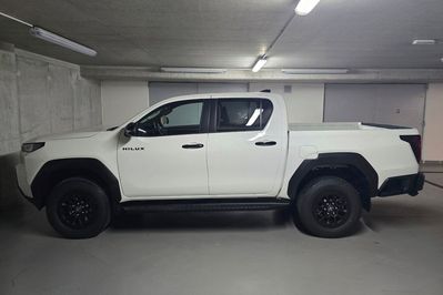 Toyota HiLux mHEV Double Cab Active 4x4 aut