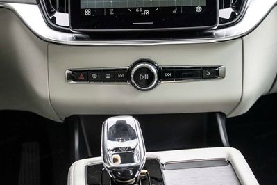 Volvo XC90 B5 AWD Ultra Dark 7os