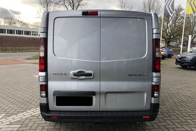 Renault Trafic L2H1 Extra AT9