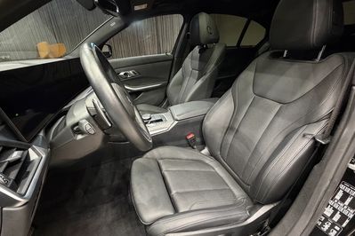 BMW Seria 3 330i xDrive M Sport