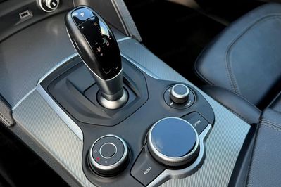 Alfa Romeo Stelvio 2.0 Turbo Executive Q4