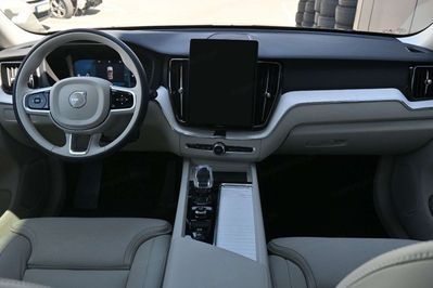 Volvo XC60 T6 Plug-In Hybrid AWD Plus Dark