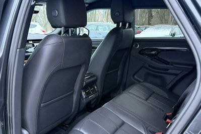 Land Rover Range Rover Evoque P300e Dynamic SE