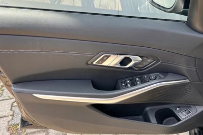 BMW Seria 3 Touring 320e xDrive Advantage