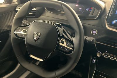 Peugeot 2008 ALLURE 1.2 PureTech