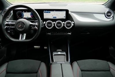 Mercedes Klasa B 220 4MATIC AMG Line