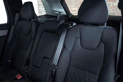 Volvo XC90 T8 AWD Plug-In Hybrid Ultra Dark 7os