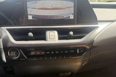 Lexus UX 200 Business