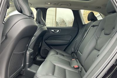 Volvo XC60 T6 Plug-In Hybrid AWD Plus Dark aut