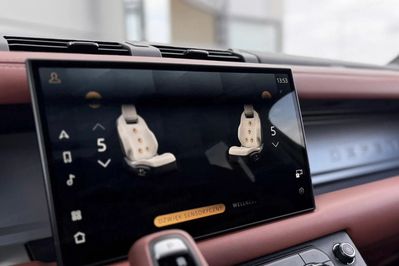 Land Rover Defender 110 P635 V8 Octa