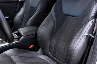 BMW Seria 3 318i Sport Line aut