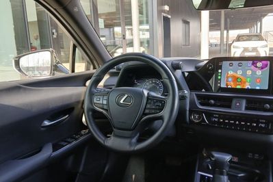 Lexus UX 250h F Sport Design 2WD