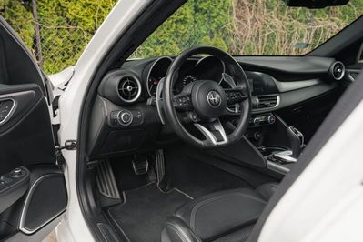 Alfa Romeo Giulia 2.0 Turbo Veloce Q4 aut