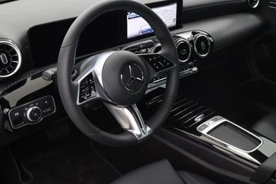 Mercedes CLA 200