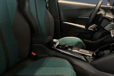 Peugeot 2008 Envy e-DCS6 PureTech mHEV