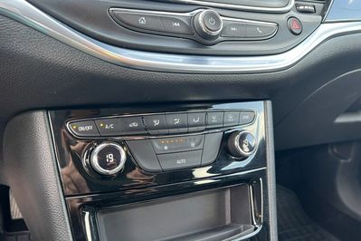 Opel Astra 1.4 T Elegance
