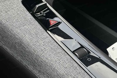 Peugeot 5008 Allure e-DCS6 1.2 mHEV