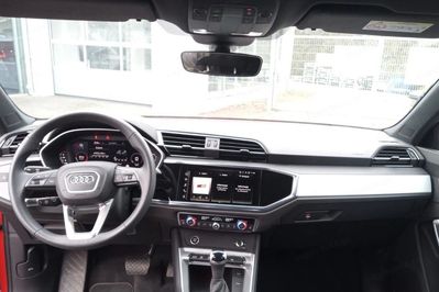 Audi Q3 35 TFSI mHEV S-Line S tronic