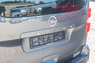 Opel Zafira Life Extra Long L2H1 Business AT8