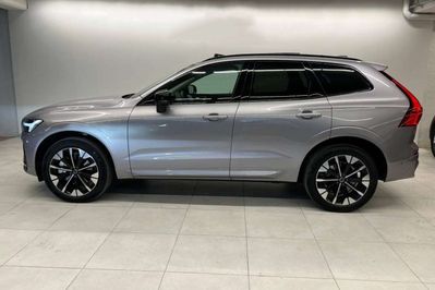 Volvo XC60 B5 AWD Ultra Dark