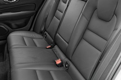 Volvo V60 B4 B Plus Dark