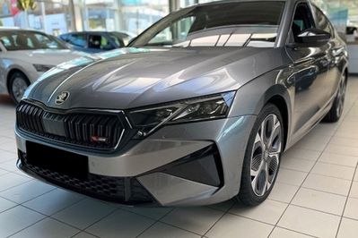 Skoda Octavia RS 2.0 TSI DSG