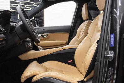 Volvo XC90 T8 AWD Plug-In Hybrid Plus Dark 7os aut